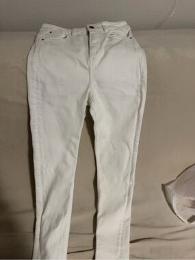 Zara White Skinny High-Rise Jeans - Slim Fit juniors size 4